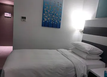 City Avenue Al Reqqa Hotel
