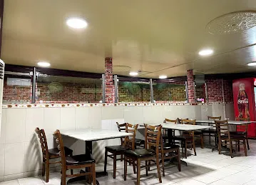 City Mountain Stars Traditional Kitchen & Rest.