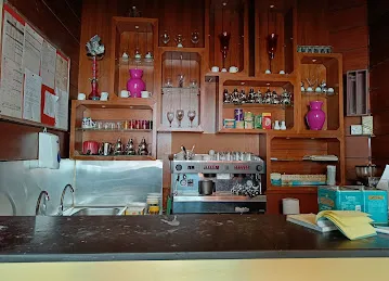 Claridge Corner Cafe
