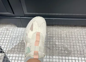 COLE HAAN