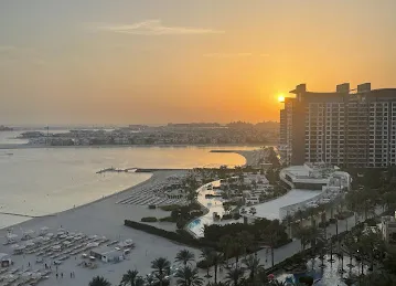 Colleagues Residence Building A1 Fairmont The Palm