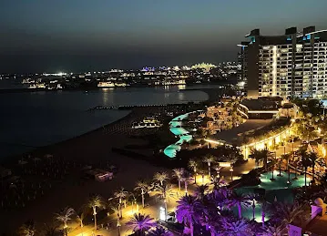 Colleagues Residence Building A1 Fairmont The Palm