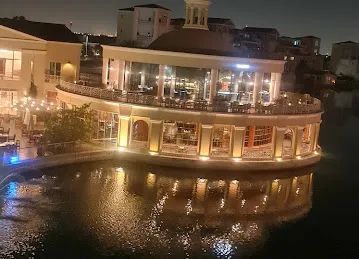 Copthorne Lake View Hotel Dubai