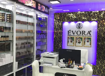 Cosmie Makeup