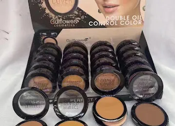 Cosmie Makeup