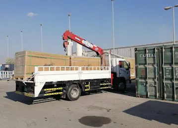 Crane truck for rent dubai