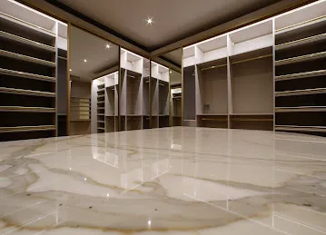 Creative Closets الخزائن المبتكرة