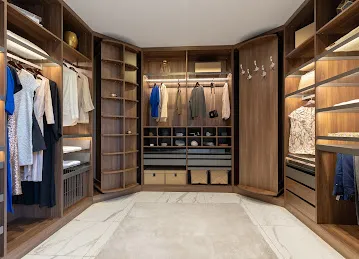 Creative Closets الخزائن المبتكرة