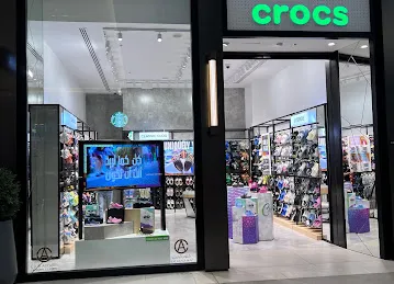 crocs