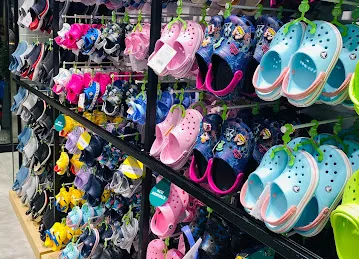 crocs