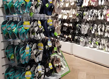 Crocs, Burjuman Centre