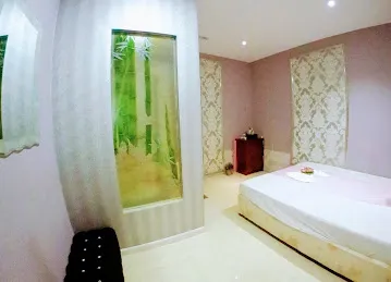 Crystal Dream Therapeutic Massage Centre