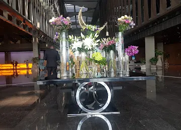 Crystal Lounge