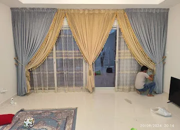 Curtains store