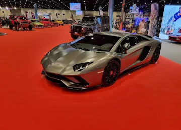 Custom show Emirates