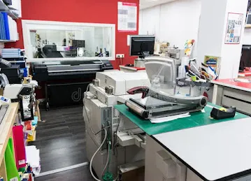 Custom Stickers Vinyl Printing in Dubai