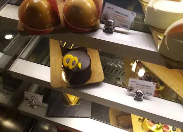D Cafe`