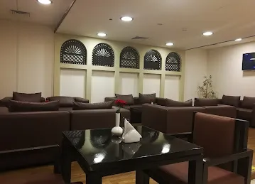D Cafe`