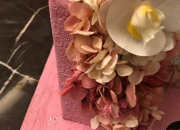 Dantel Flowers