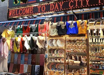 Day City