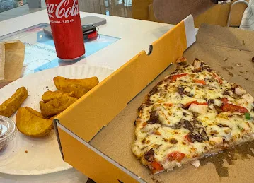 Debonairs Pizza