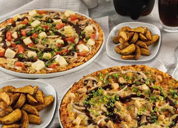 Debonairs Pizza