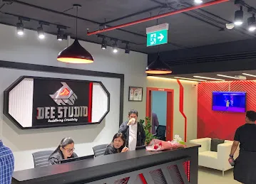 Dee studio