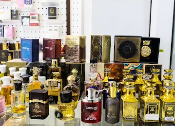 Dehnee Perfumes Diera City Center