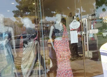 Delsce Designs LLC - Ladies Tailoring Boutique