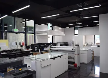 DESCO Copy & Print Center - Photo Studio