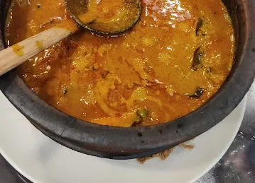 Desl Hut Palace Restaurant