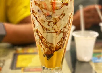 Desl Hut Park Restaurant