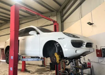 Diamond V8 Auto Maintenance