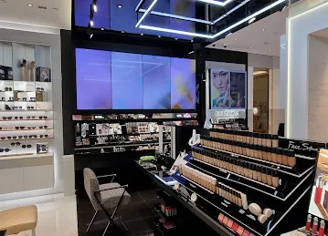 DIOR Fragrance & Beauty Boutique