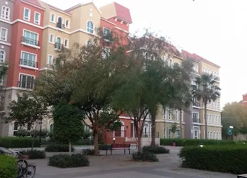 Discovery Gardens, Building 132