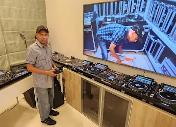 DJ Corner