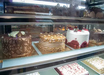 Dolci Delight Patisserie - Koisk