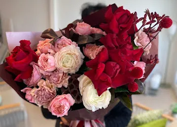 Double Jenya Flower Shop