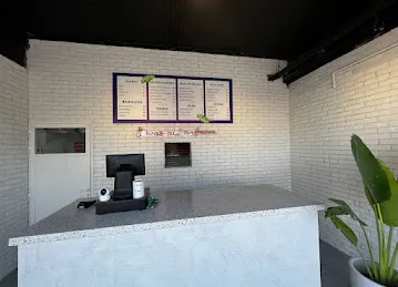 Dream Burger Restaurant