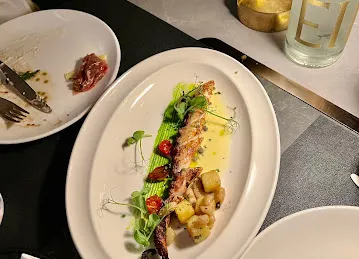 DREAM Dubai - Dinner Show