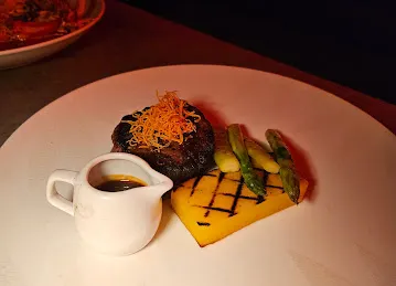 DREAM Dubai - Dinner Show