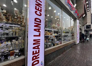 Dream Land Department Store