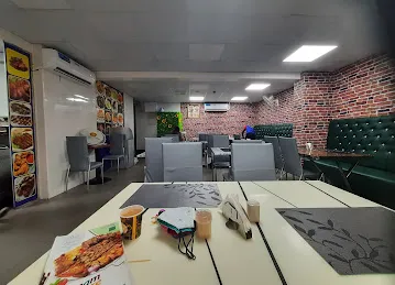 Dream square restaurant