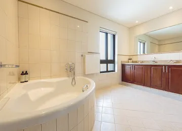 Dubai Creek Club Villas