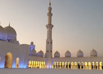 Dubai local tour guide