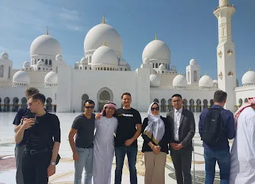 Dubai Tourism & Tour Guide Services