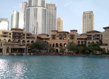 Dubai Walk Travel