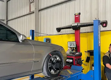 Dunlop Tires ALMheiri general trading L.L.C