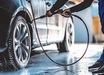 Dynamic Wash and polishing car