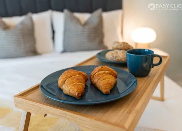Easy Click Holiday Homes | Furnished Apartments